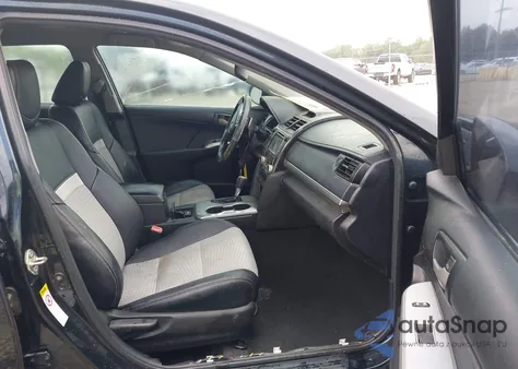 2014 Toyota Camry Se z USA, uszkodzony, nr VIN 4T1BF1FK5EU858050